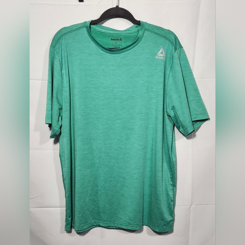 🌸 3/$25 🌸 Reebok Men's Green T-Shirt-Size L